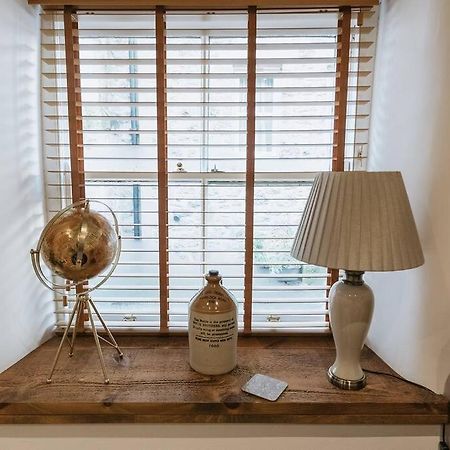 Fryers Cottage - Beautiful 2 Bedroom Town & Country Cottage On Edge Of Peak District Wirksworth Ngoại thất bức ảnh