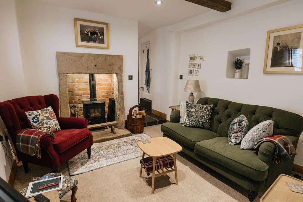 Fryers Cottage - Beautiful 2 Bedroom Town & Country Cottage On Edge Of Peak District Wirksworth Ngoại thất bức ảnh