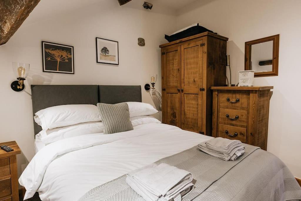 Fryers Cottage - Beautiful 2 Bedroom Town & Country Cottage On Edge Of Peak District Wirksworth Ngoại thất bức ảnh