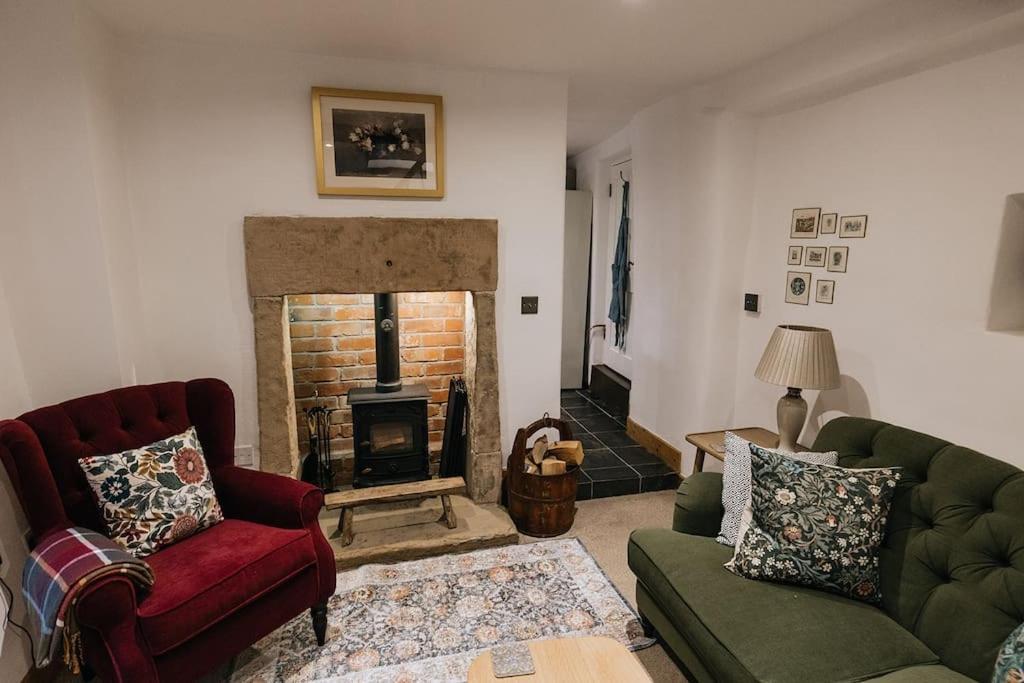 Fryers Cottage - Beautiful 2 Bedroom Town & Country Cottage On Edge Of Peak District Wirksworth Ngoại thất bức ảnh